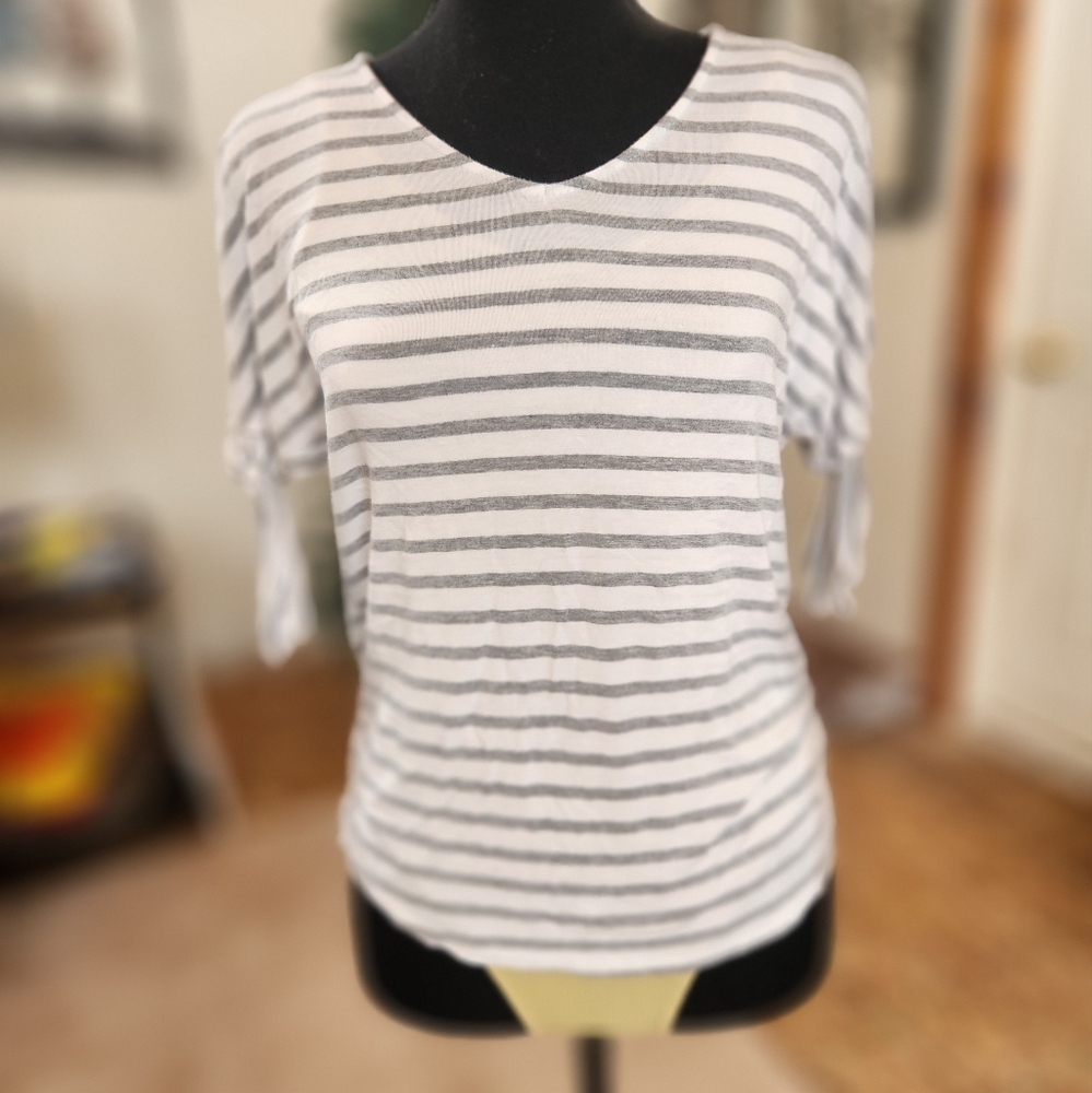 Womans cold Shoulder top size Small